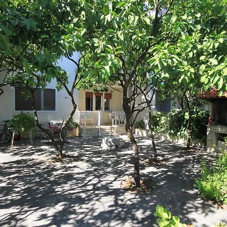 Apartment Apartments By The Sea Podgora, Makarska - 316